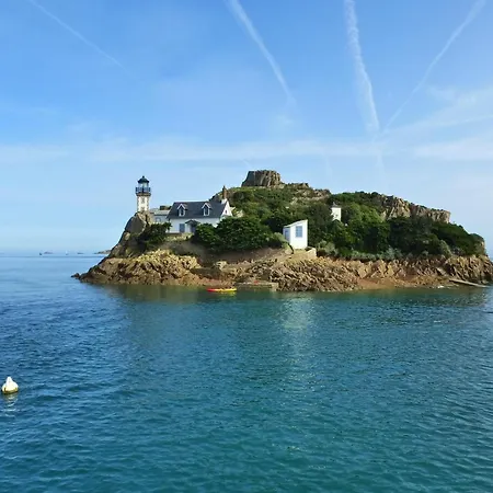 Charming Penty 2-4 People, Morlaix Bay 別荘 プルガヌー